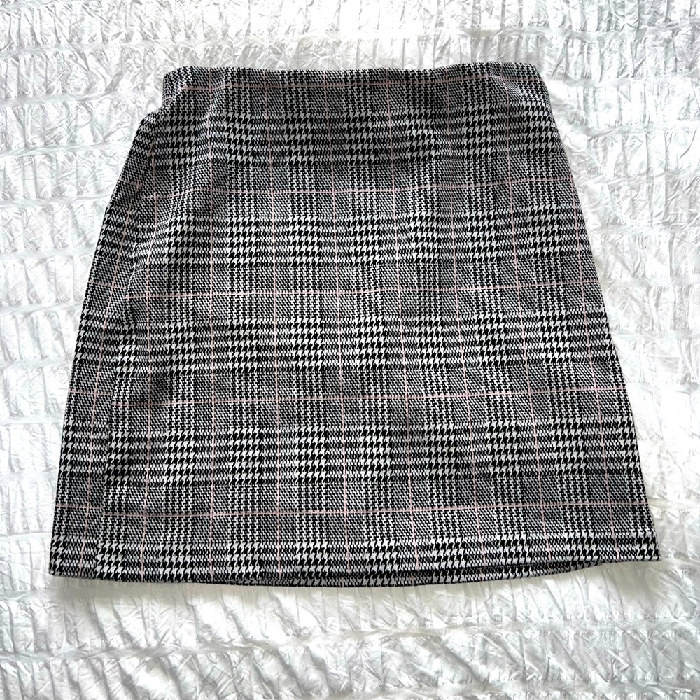 Plaid Skirt *brand new*